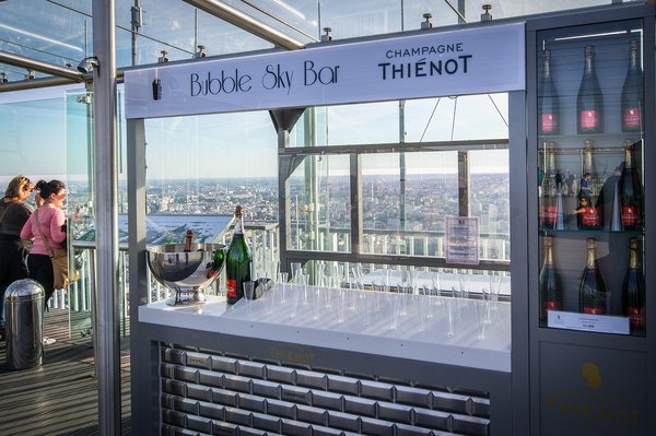 Les meilleurs bars rooftop abordables à paris en 2025